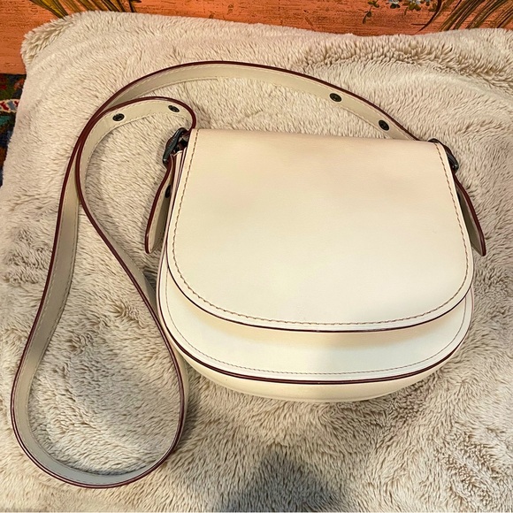 Coach Saddle Genuine Glove tanned Leather Crossbody Bag - Picture 1 of 13